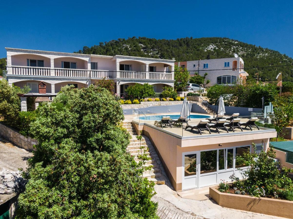 Apartments Separovic Prizba Luaran gambar