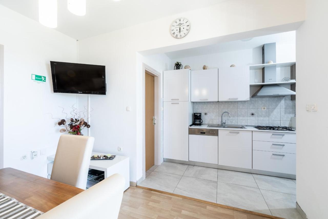 Apartments Separovic Prizba Luaran gambar