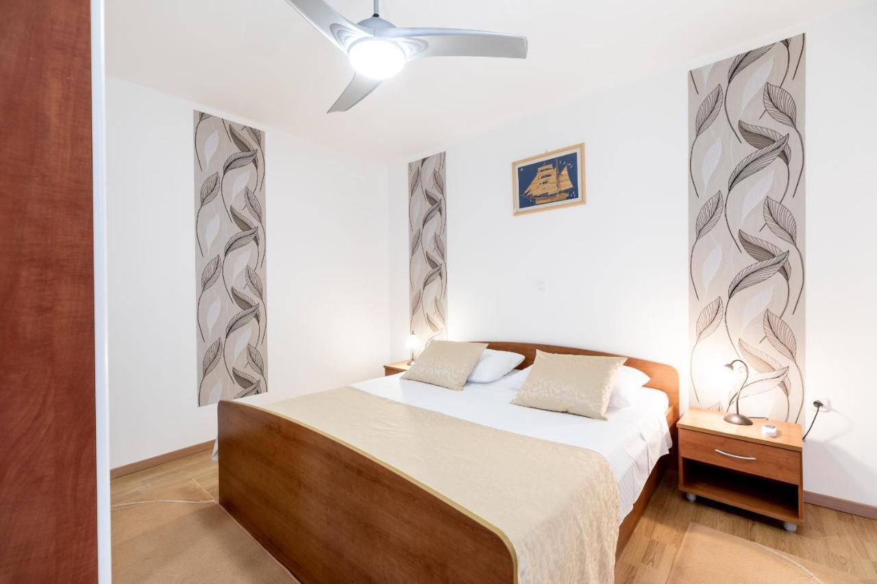 Apartments Separovic Prizba Luaran gambar
