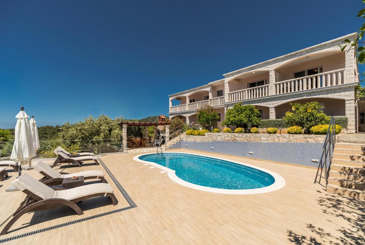 Apartments Separovic Prizba Luaran gambar