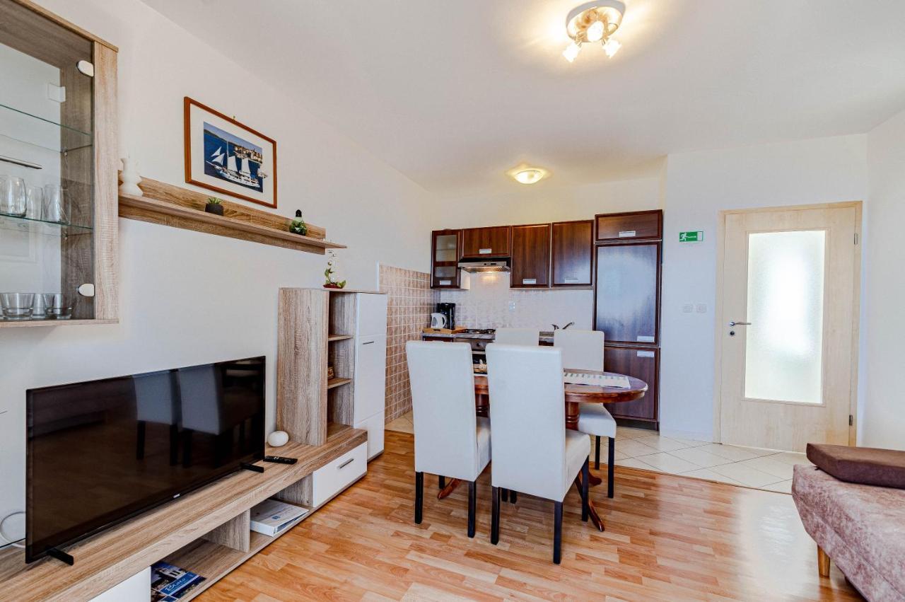 Apartments Separovic Prizba Luaran gambar